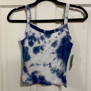I’m selling this tank top crop top and size small